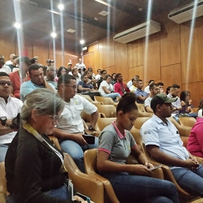 Trabajadores y trabajadoras de la Fundación CIEPE reciben charla motivacional por parte del Instituto Nacional de Prevención, Salud y Seguridad Laborales (INPSASEL)
