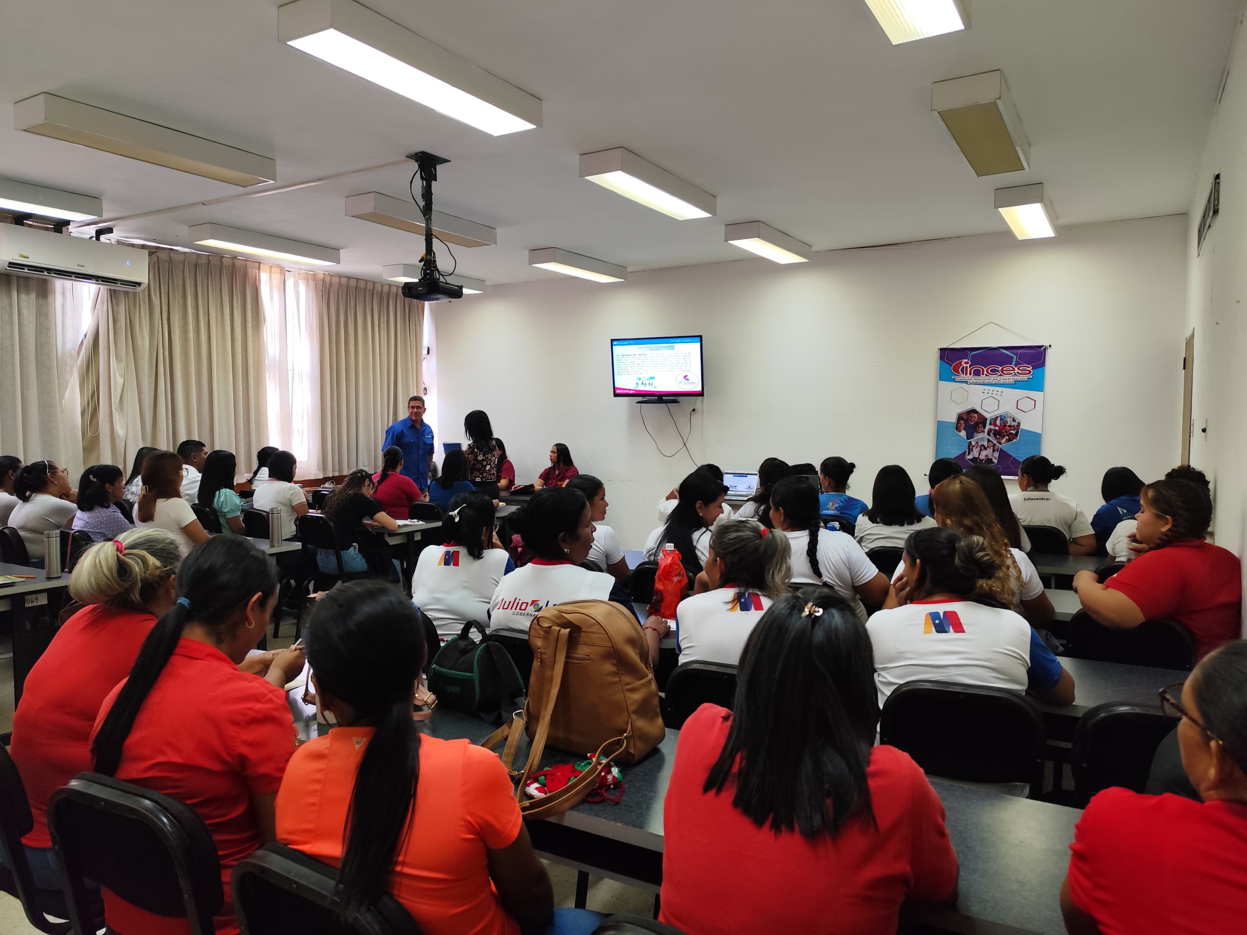 50 Mujeres Trabajadoras de Yaracuy participan en la Segunda Formación en el Marco del Segundo Vértice de la Misión Venezuela Mujer