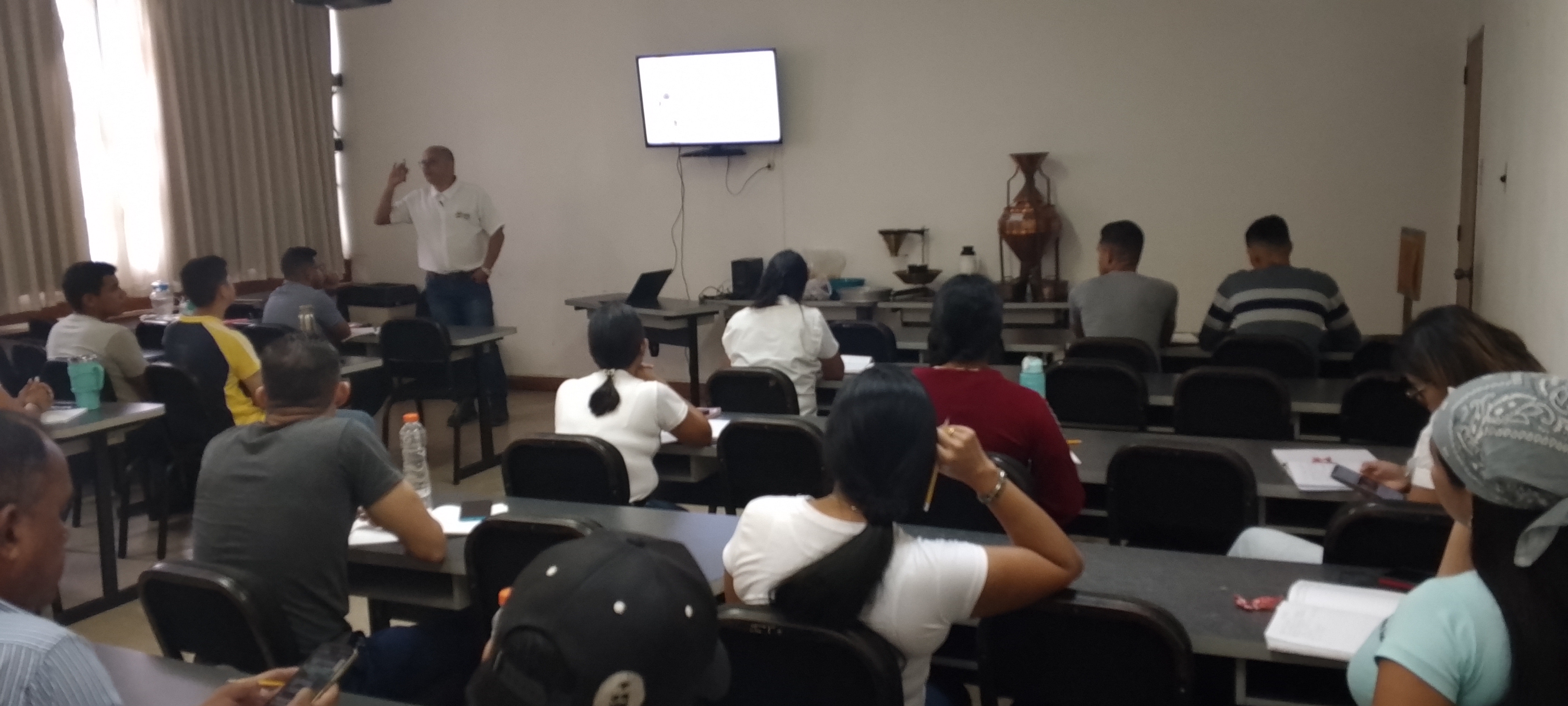 Fundación CIEPE lleva a cabo Curso Teórico - Práctico: "Herramientas técnicas necesarias para la determinación de dureza de maíz a través del índice de flotabilidad"
