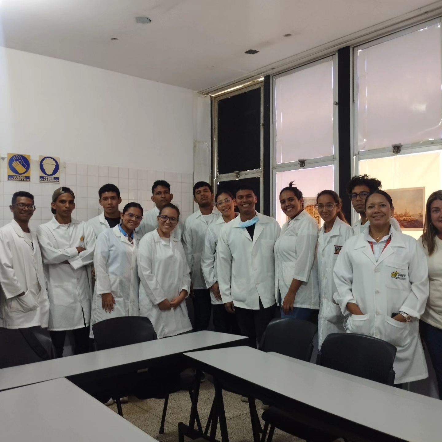 La Fundación CIEPE, en la División de Evaluación Sensorial recibe a estudiantes de la UNEY con visita técnica.