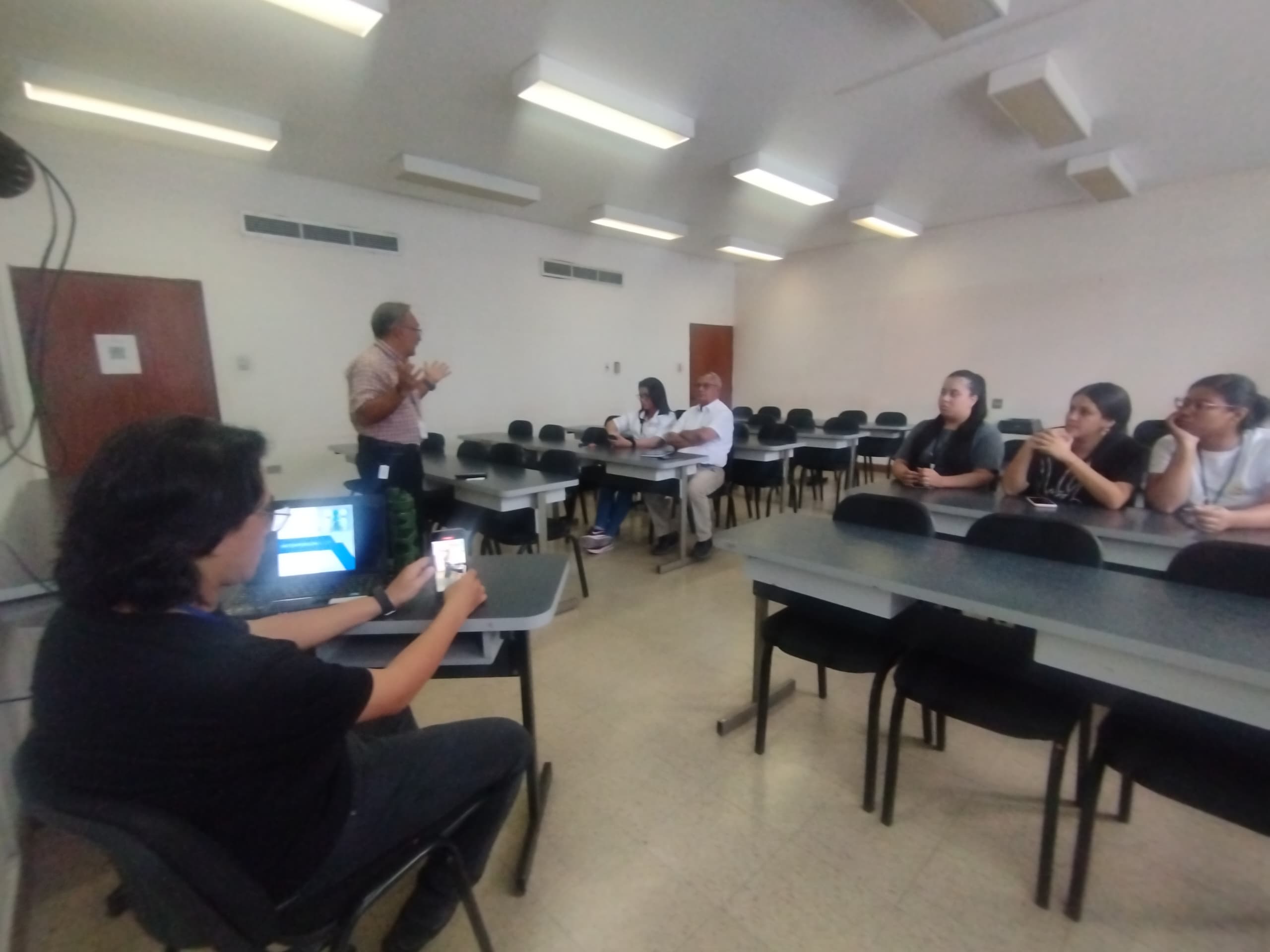 Fundación CIEPE participa en el Conversatorio de Relaciones Interpersonales.