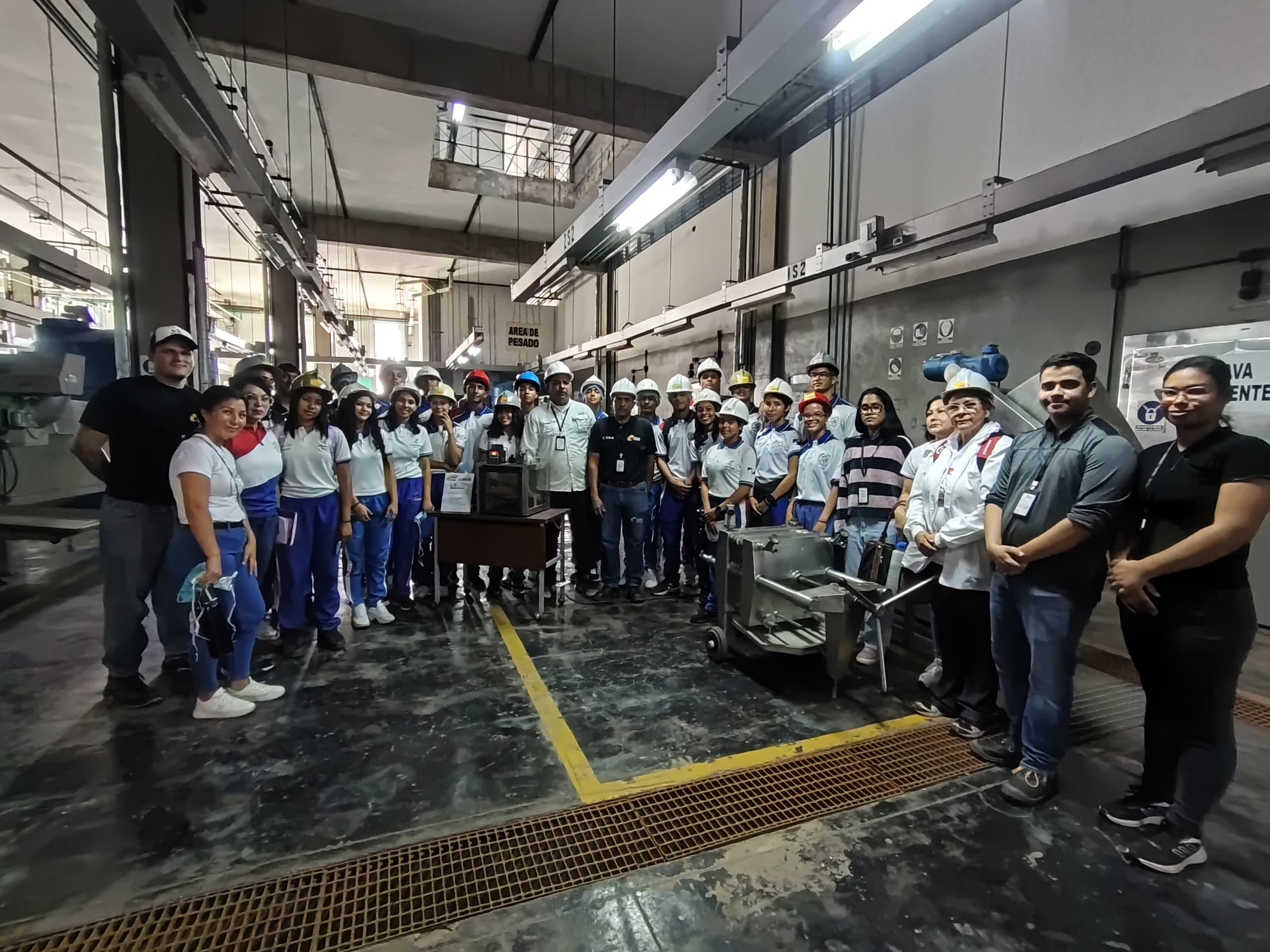 Estudiantes de Bachillerato recorren la Planta Piloto de la Fundación CIEPE en visita guiada con el Plan Nacional Semillero Científico