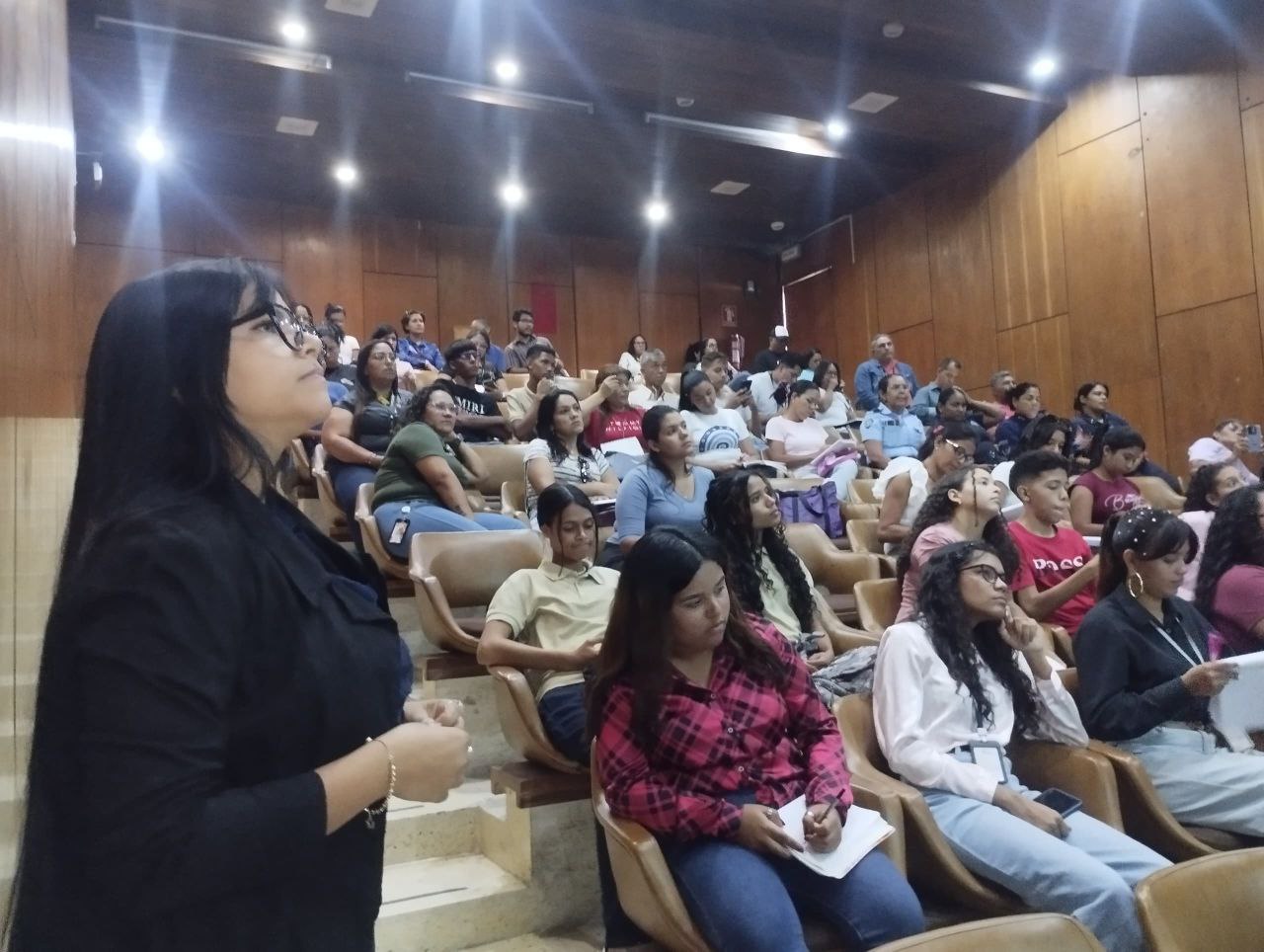 La Fundación CIEPE dicta el taller Toma de Decisiones y Resolución de Conflictos.