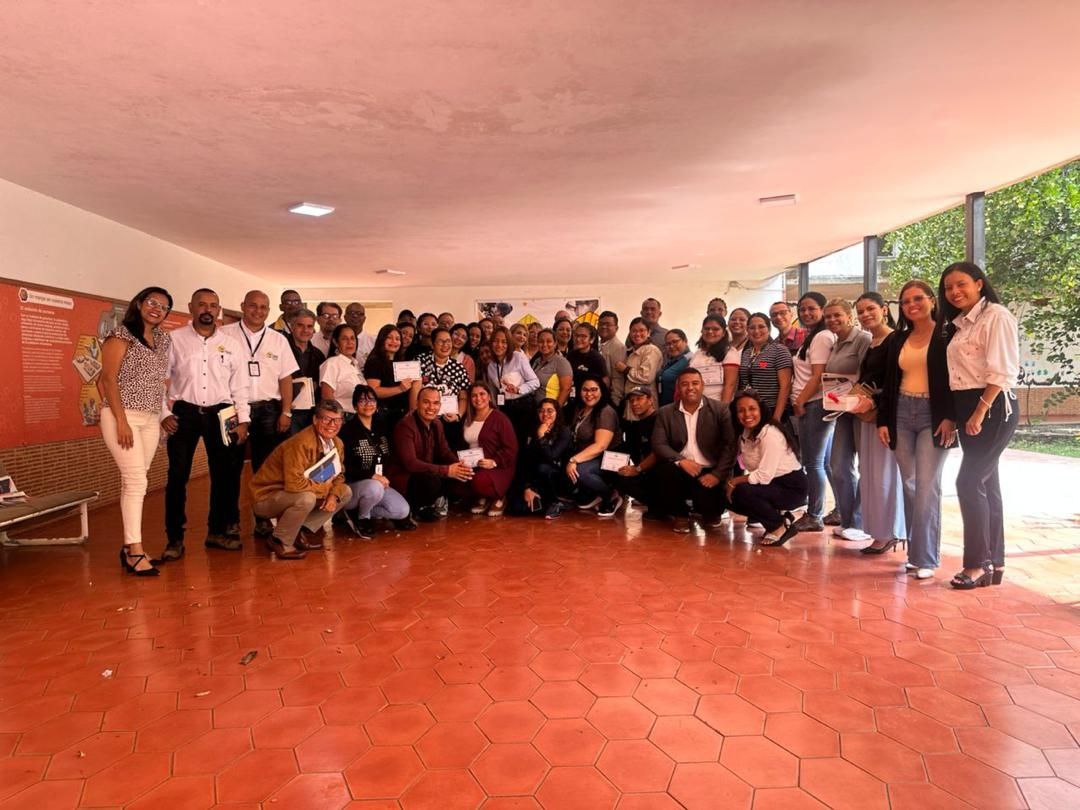 Trabajadores y Trabajadoras de la Fundación CIEPE reciben formación sobre Liderazgo.