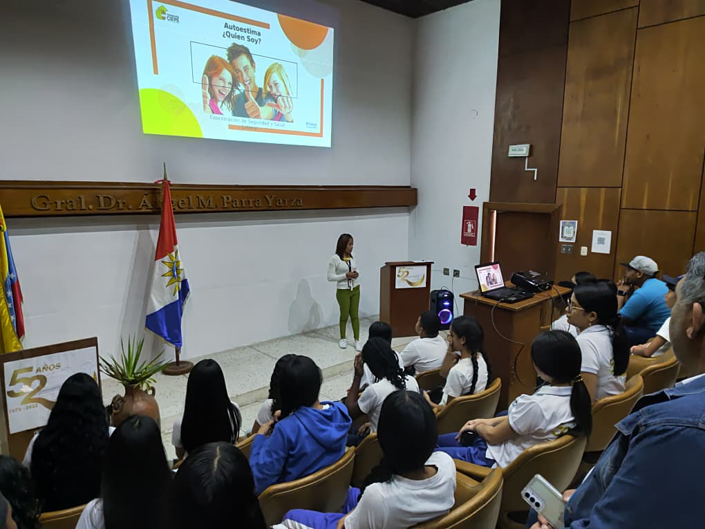 Adolescentes exploran oportunidades “Ciencia para el futuro” en la Fundación CIEPE a través del Semillero Científico
