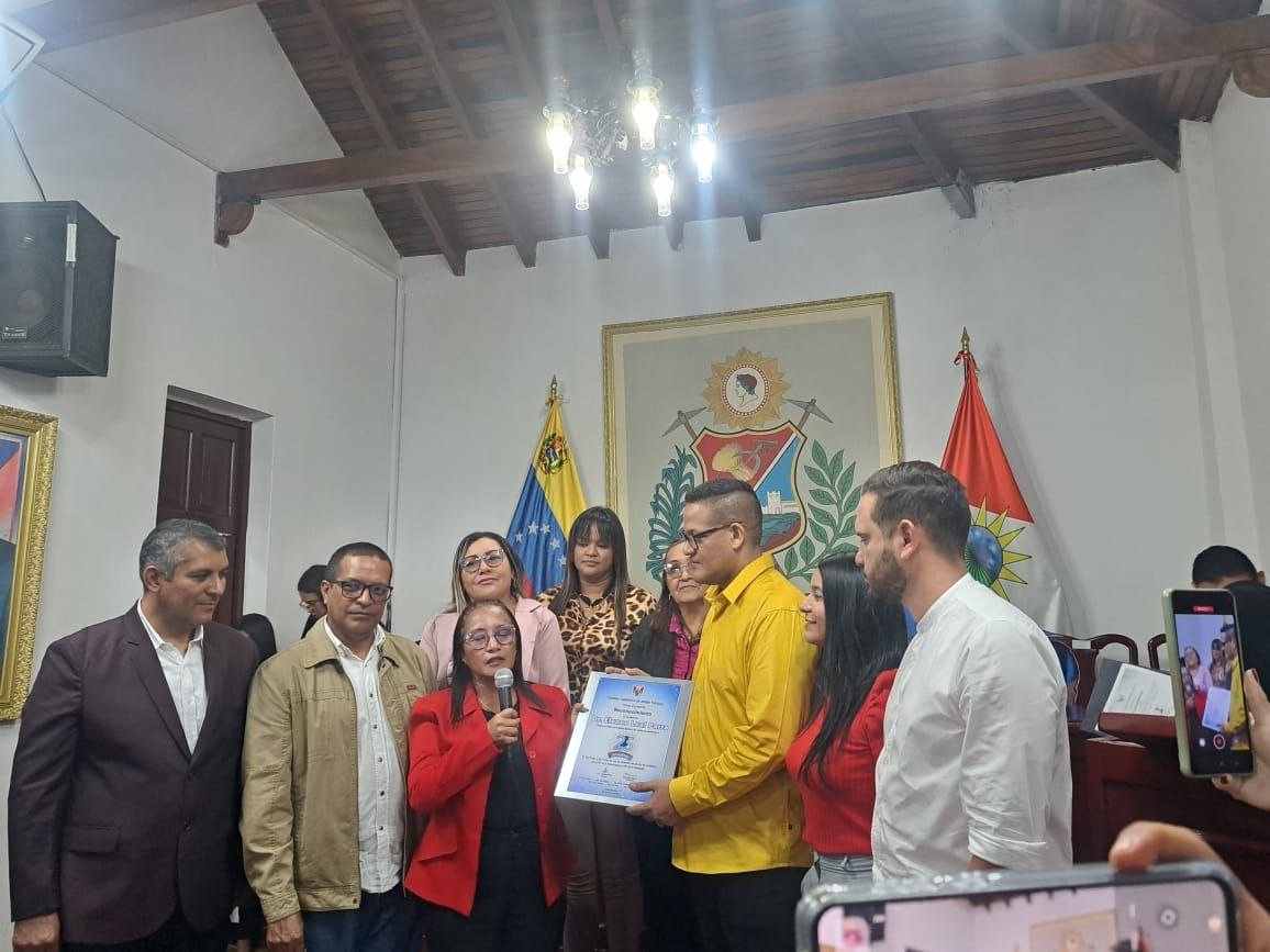 Fundación CIEPE se sumó al homenaje institucional por el 25° aniversario de Infocentro