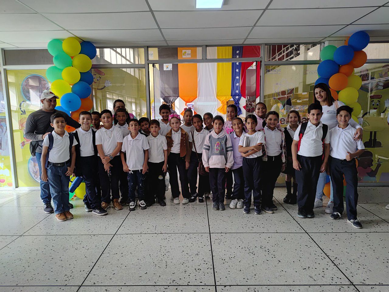Estudiantes de E. Yasmín Riera participaron en jornada formativa de Semilleros Científicos en la Fundación CIEPE